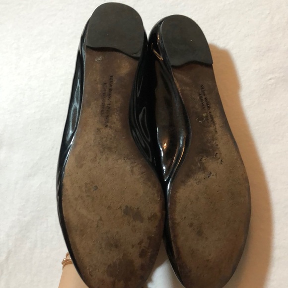Vera Wang Flats - Picture 3 of 3